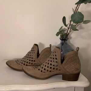 Cutout booties size 10